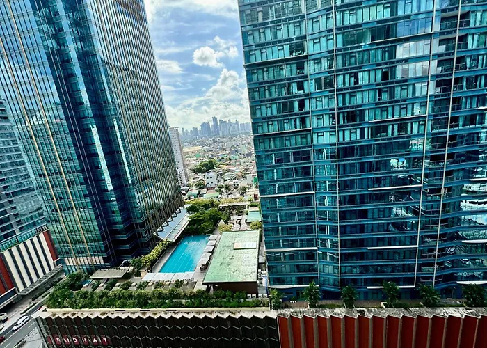 Bgc 1br Unit Linked To Uptown Mall With Own Parking