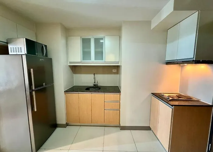 Bgc 1br Unit Linked To Uptown Mall With Own Parking * Manila
