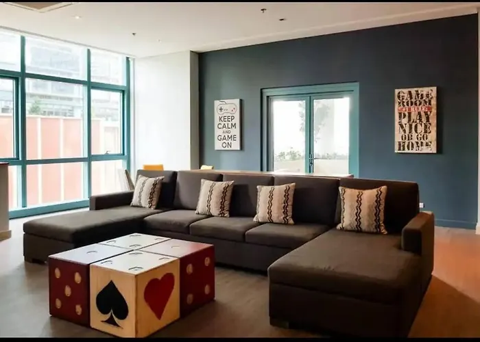 Bgc 1br Unit Linked To Uptown Mall With Own Parking *