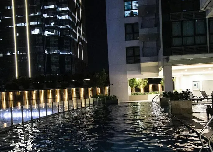 Bgc 1br Unit Linked To Uptown Mall With Own Parking Manila