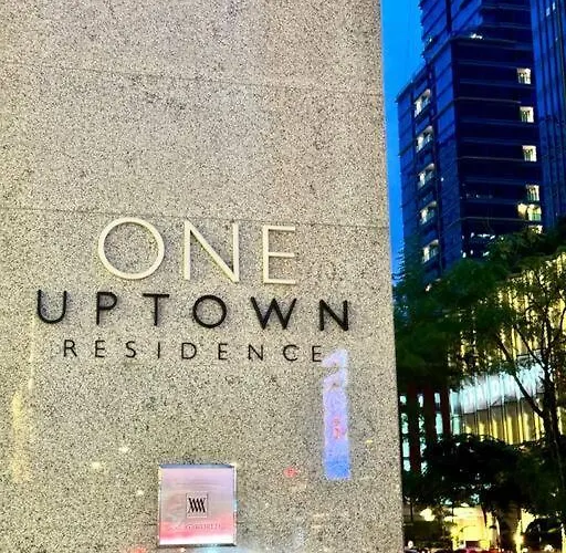 Bgc 1br Unit Linked To Uptown Mall With Own Parking Apartment