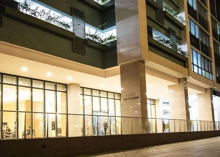 Bgc 1br Unit Linked To Uptown Mall With Own Parking * Manila