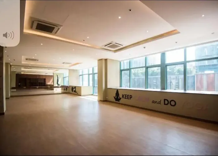 Bgc 1br Unit Linked To Uptown Mall With Own Parking Manila