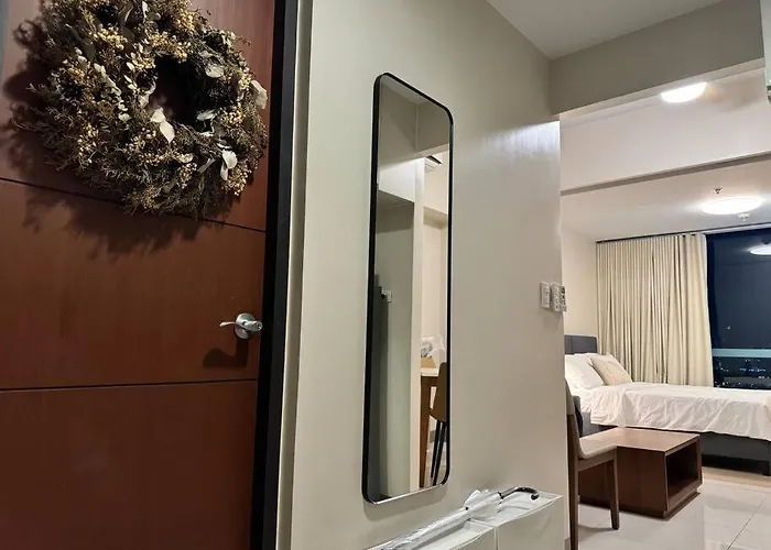Apartment Bgc 1br Unit Linked To Uptown Mall With Own Parking *