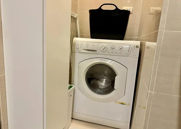 Apartment Bgc 1br Unit Linked To Uptown Mall With Own Parking *