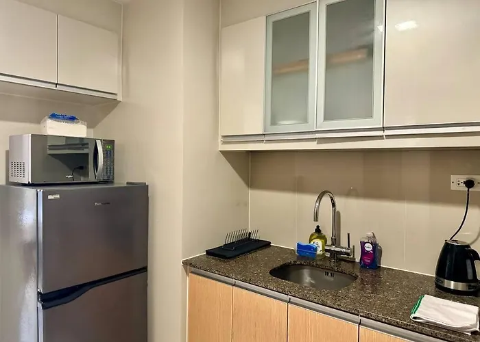 Bgc 1br Unit Linked To Uptown Mall With Own Parking *