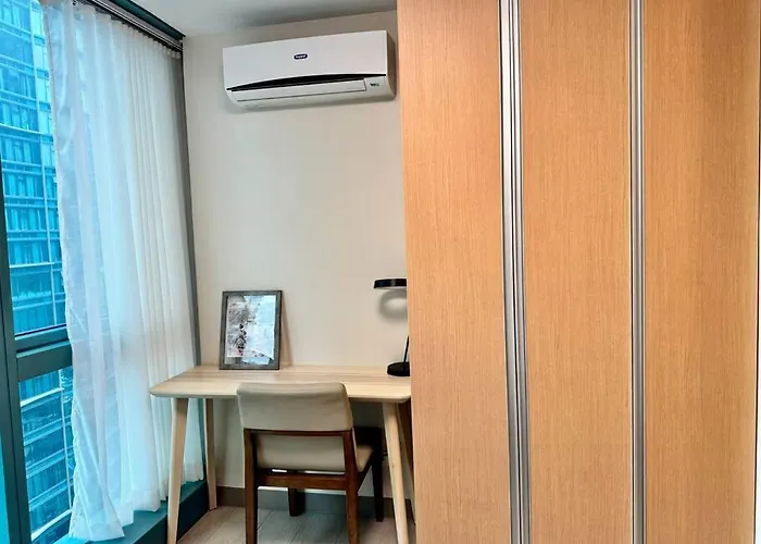 Apartment Bgc 1br Unit Linked To Uptown Mall With Own Parking *